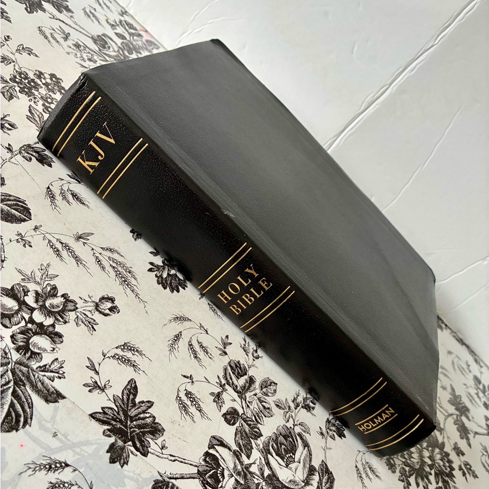 KJV Holy Bible Black SUPER LARGE PRINT